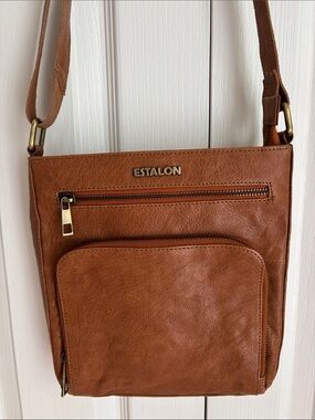 Estalon Leather Adjustable Crossbody Purse. Carmel Color